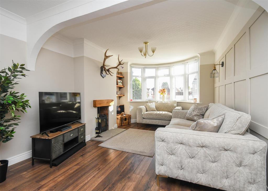 33 Birches Park Road - Lounge DIning Room.jpg