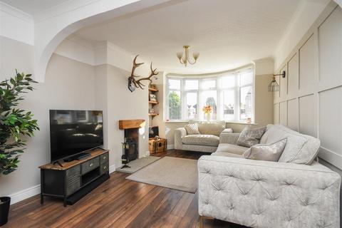 33 Birches Park Road, Codsall, Wolverhampton, WV8 2DT