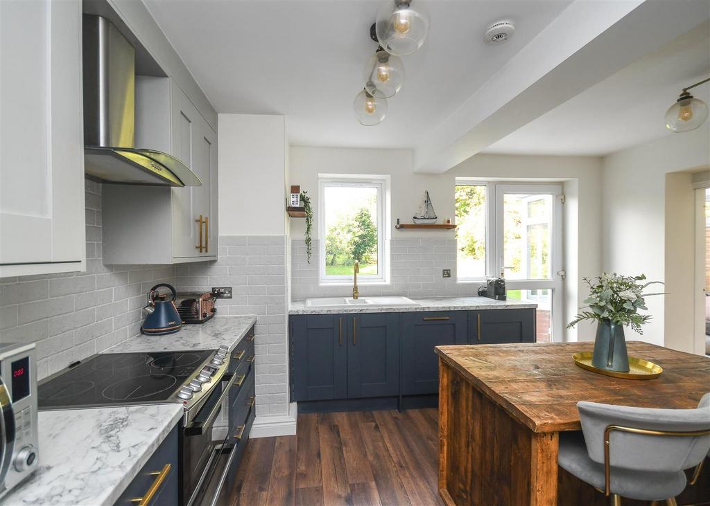 33 Birches Park Road - Kitchen.jpg