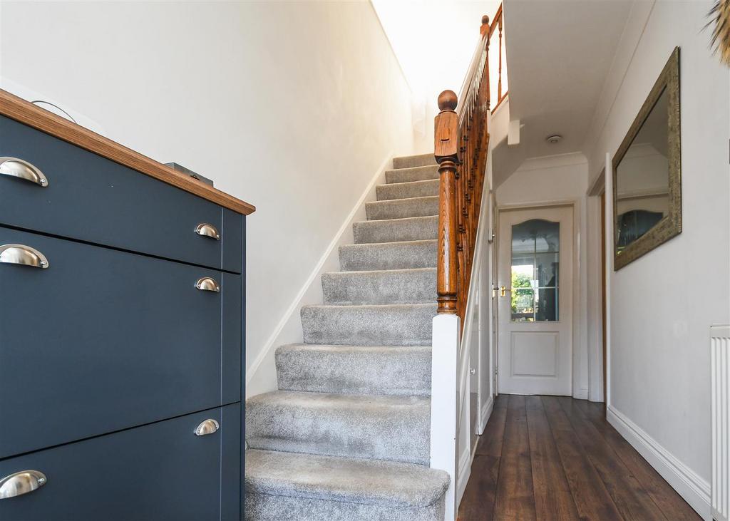 33 Birches Park Road - Hallway.jpg