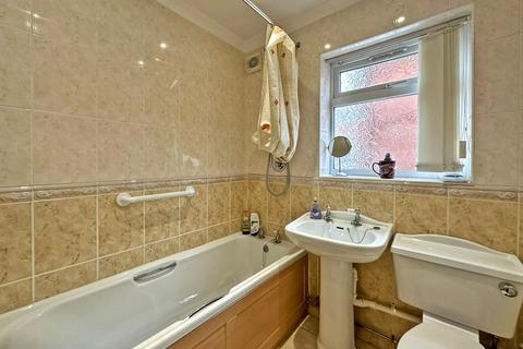 39 Sandringham Road, Wombourne, Wolverhampton, WV5 8EF