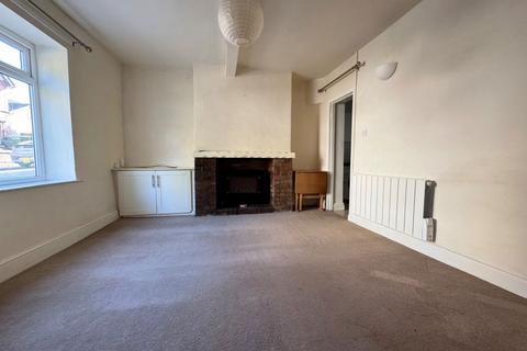 2 bedroom terraced house to rent, Beech Lane, Macclesfield