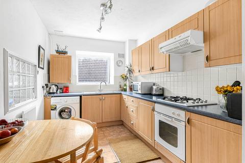 2 bedroom apartment for sale, Bromley Road, Beckenham, BR3