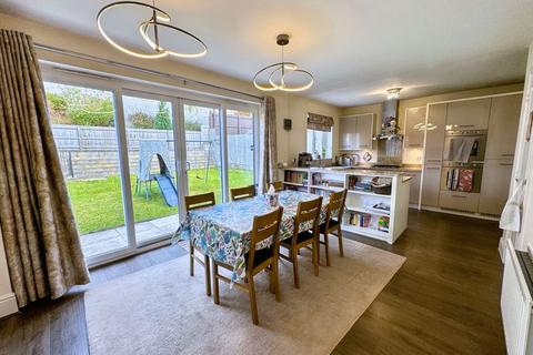 4 bedroom detached house for sale, Pinfold Drive, Prestwich, M25