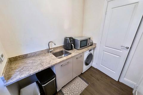 39 Pinfold Drive, Prestwich, Manchester, M25 3EQ