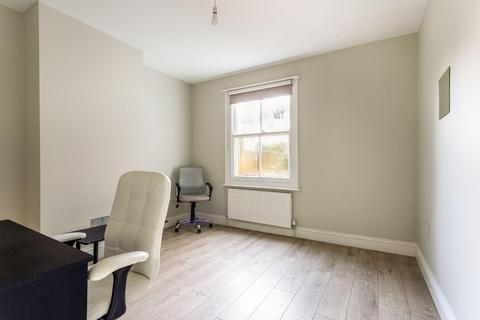 2 bedroom flat for sale, Sandown Road, Brighton