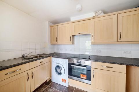 2 bedroom flat for sale, Bracknell,  Berkshire,  RG12