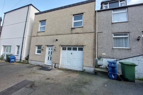 2 bedroom semi-detached house to rent, Menai Street, Yfelinheli