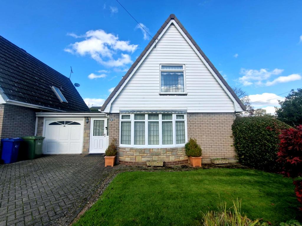 Brinkburn Close, Rugeley  4 Bedroom Detached hous