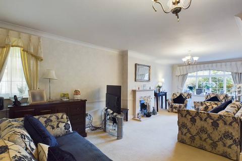 4 bedroom detached house for sale, Vicarage Lane, Skirlaugh HU11 5HE