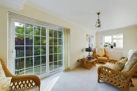 4 bedroom detached house for sale, Vicarage Lane, Skirlaugh HU11 5HE