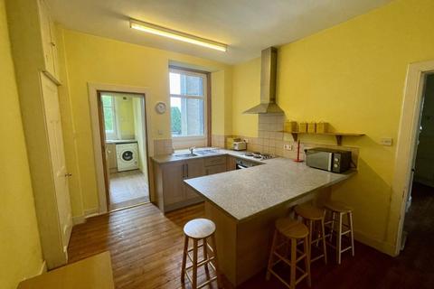 2 bedroom flat to rent, Blackness Avenue, Dundee,