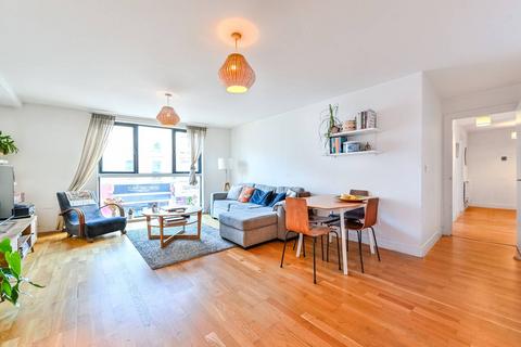 2 bedroom flat to rent, Stoke Newington High Street, Stoke Newington, London, N16