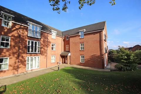 1 bedroom flat to rent, Romani Close, Warwick