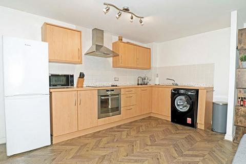 1 bedroom flat to rent, Romani Close, Warwick