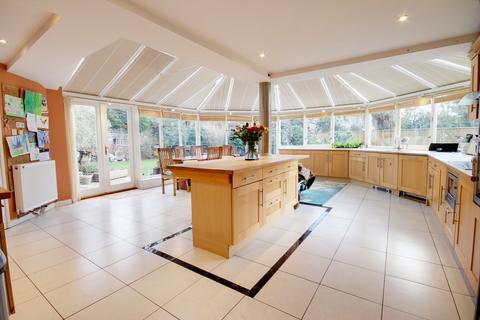 Farne House Armstrong Road, Brockenhurst, SO42 7TA