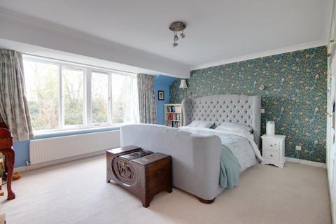 Farne House Armstrong Road, Brockenhurst, SO42 7TA