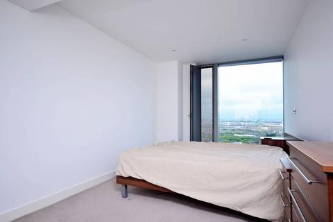 1 bedroom flat to rent, The Landmark East Tower, Canary Wharf, London, E14