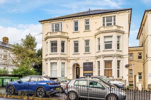 2 bedroom flat for sale, Upper Grosvenor Road, Tunbridge Wells, TN1