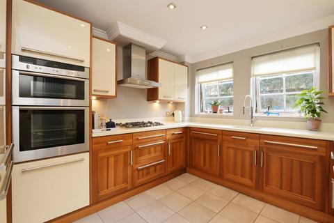 2 bedroom flat for sale, 88/4 Orchard Brae Avenue, Craigleith, Edinburgh, EH4 2GB