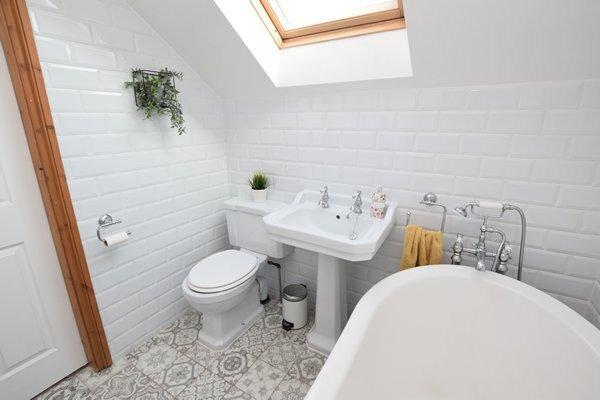 En suite bathroom