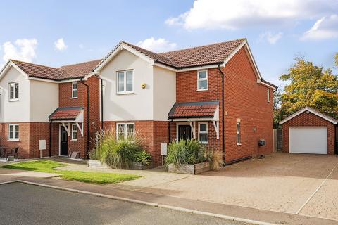 3 bedroom detached house for sale, Glovers Drive, Meppershall, Meppershall, SG17