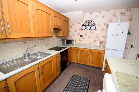 3 bedroom end of terrace house for sale, Regency Drive, Whickham