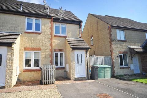 3 bedroom maisonette to rent, Kemble Drive, Cirencester, Gloucestershire, GL7