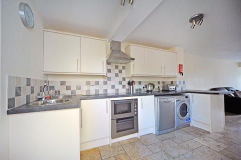 3 bedroom maisonette to rent, Kemble Drive, Cirencester, Gloucestershire, GL7