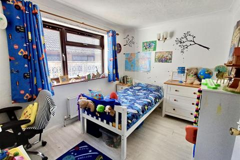 20 Anzac Close, Peacehaven, BN10 7SY