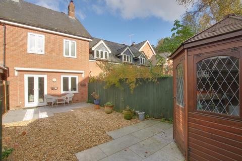 3 bedroom end of terrace house for sale, Romsey