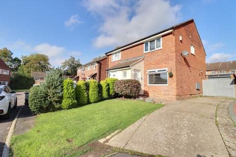 2 bedroom semi-detached house for sale, OBERON CLOSE, WATERLOOVILLE