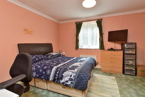 2 bedroom ground floor flat for sale, Fort Road, Newhaven, East Sussex