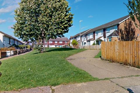 3 bedroom terraced house for sale, Luddenham Close, Ashford TN23