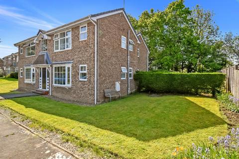 1 bedroom flat for sale, Redwood Way, Yeadon, Leeds