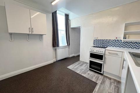 1 bedroom flat to rent, Apsley Street, Oakworth, Keighley, West Yorkshire, UK, BD22