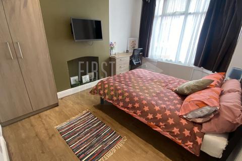 6 bedroom terraced house to rent, Tennyson Street, Leicester LE2