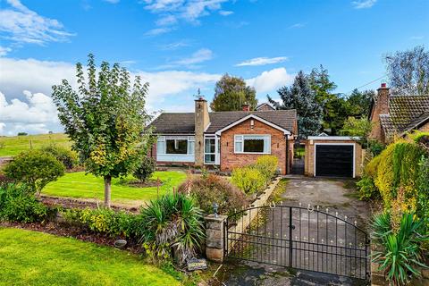 2 bedroom detached bungalow for sale, Mount Pleasant, Lowdham NG14