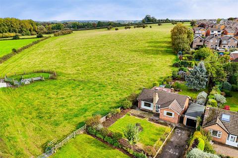 2 bedroom detached bungalow for sale, Mount Pleasant, Lowdham NG14