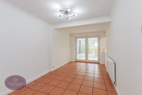 25 Lovell Close, Nottingham, NG6 7AQ