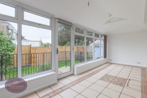 25 Lovell Close, Nottingham, NG6 7AQ