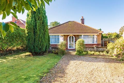 2 bedroom detached bungalow for sale, Malthouse Lane, Cantley