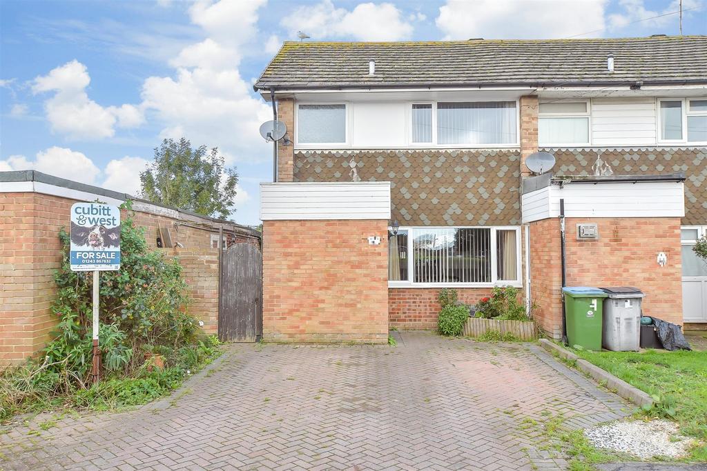 Burchett Walk, Bognor Regis, West Sussex 3 bed end of terrace house for