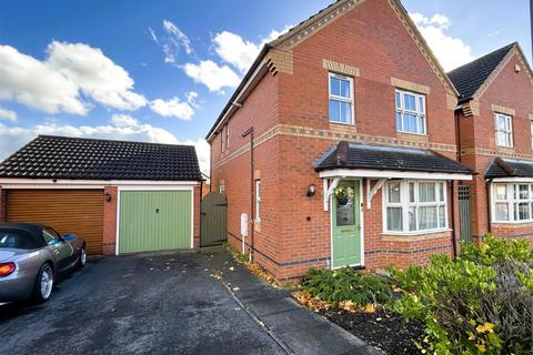 3 bedroom detached house for sale, Maidwell Close, Belper DE56