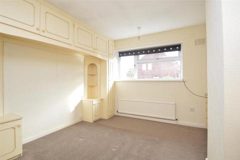 3 bedroom semi-detached house for sale, Laburnum Avenue, Shirebrook, Mansfield, Derbyshire, NG20