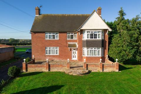 4 bedroom detached house for sale, Ipswich Road, Ipswich IP6