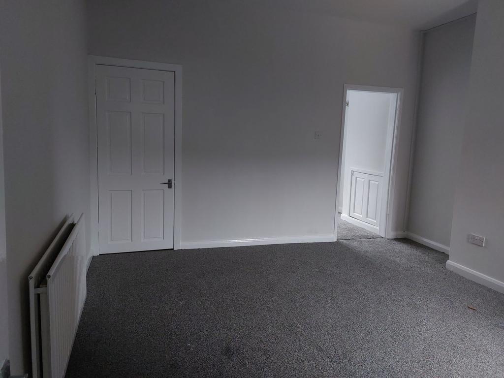 Dodds Street, Darlington DL3 3 bed terraced house to rent £650 pcm (£