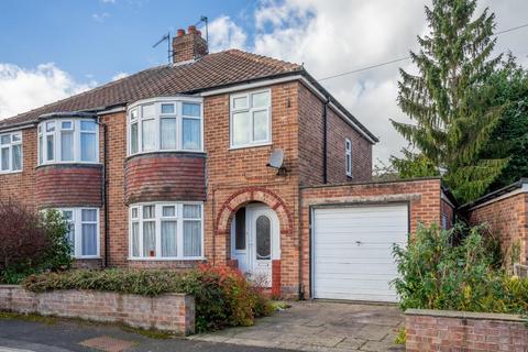 3 bedroom semi-detached house for sale, Braeside Gardens, York