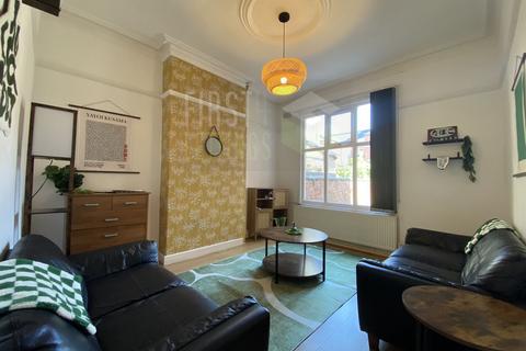 5 bedroom terraced house to rent, Welland Street, Leicester LE2