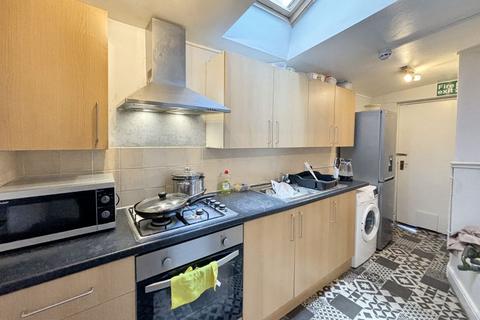 6 bedroom terraced house for sale, 5 Crescent Road, Woolwich, London, SE18 7BL